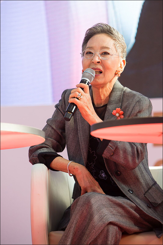 At the 2019 Busan International Film Festival, at age 79, Kim Ji-mi gave her final public appearance.