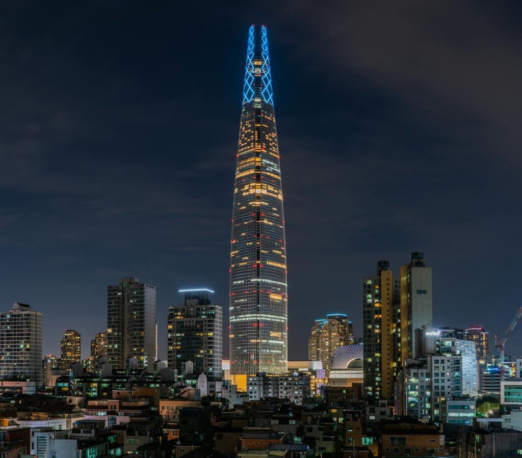 night scenery of lotte tower in jamsil-gu, seoul
