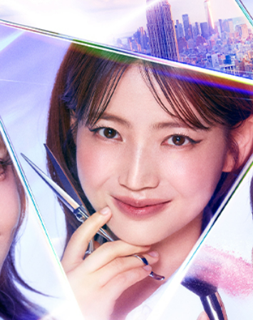 Cha Hong (Kim Hyo-sook) - Korea's celebrity hair designer brings professional styling expertise to the team.