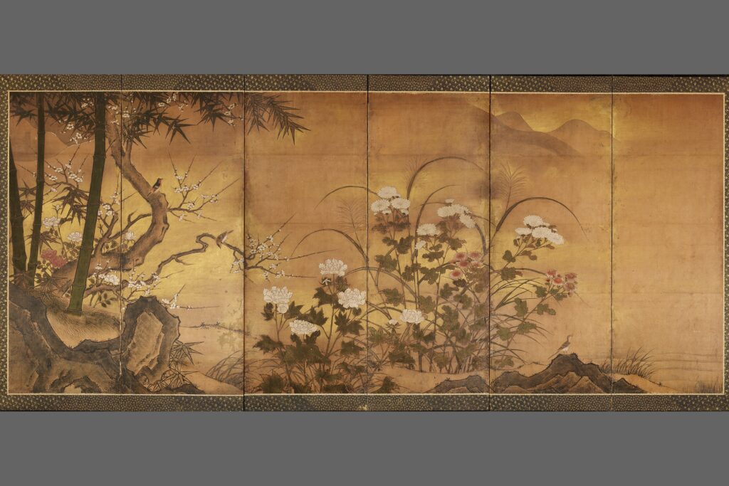 Korean folk painting Hwajodo paintings feature harmonious compositions of birds and flowers, often depicting pairs with their offspring—a clear allegory for domestic happiness and family bonds.